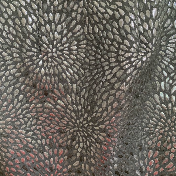 LOFT embossed pattern black shiny skirt size 8 - Picture 11 of 16